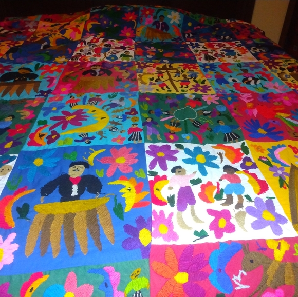 Peruan Queen blanket - Picture 2 of 2
